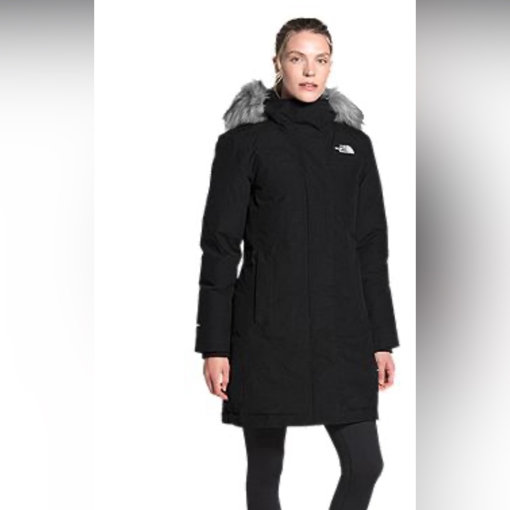 North Face Women’s Parka, EUC. Non- smoking home, barely worn.